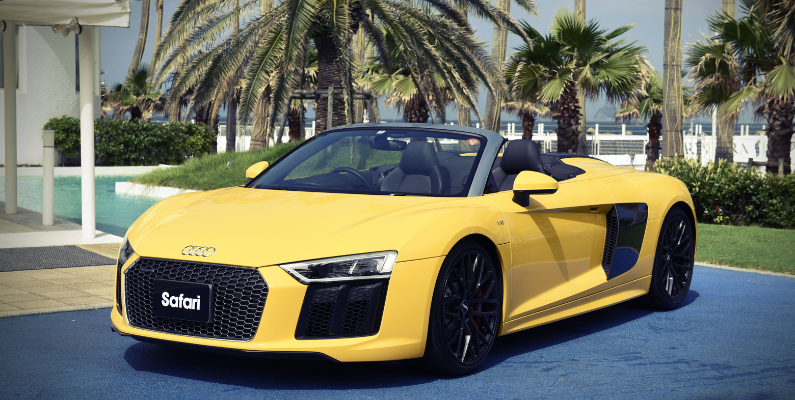 アウディR8　斜め